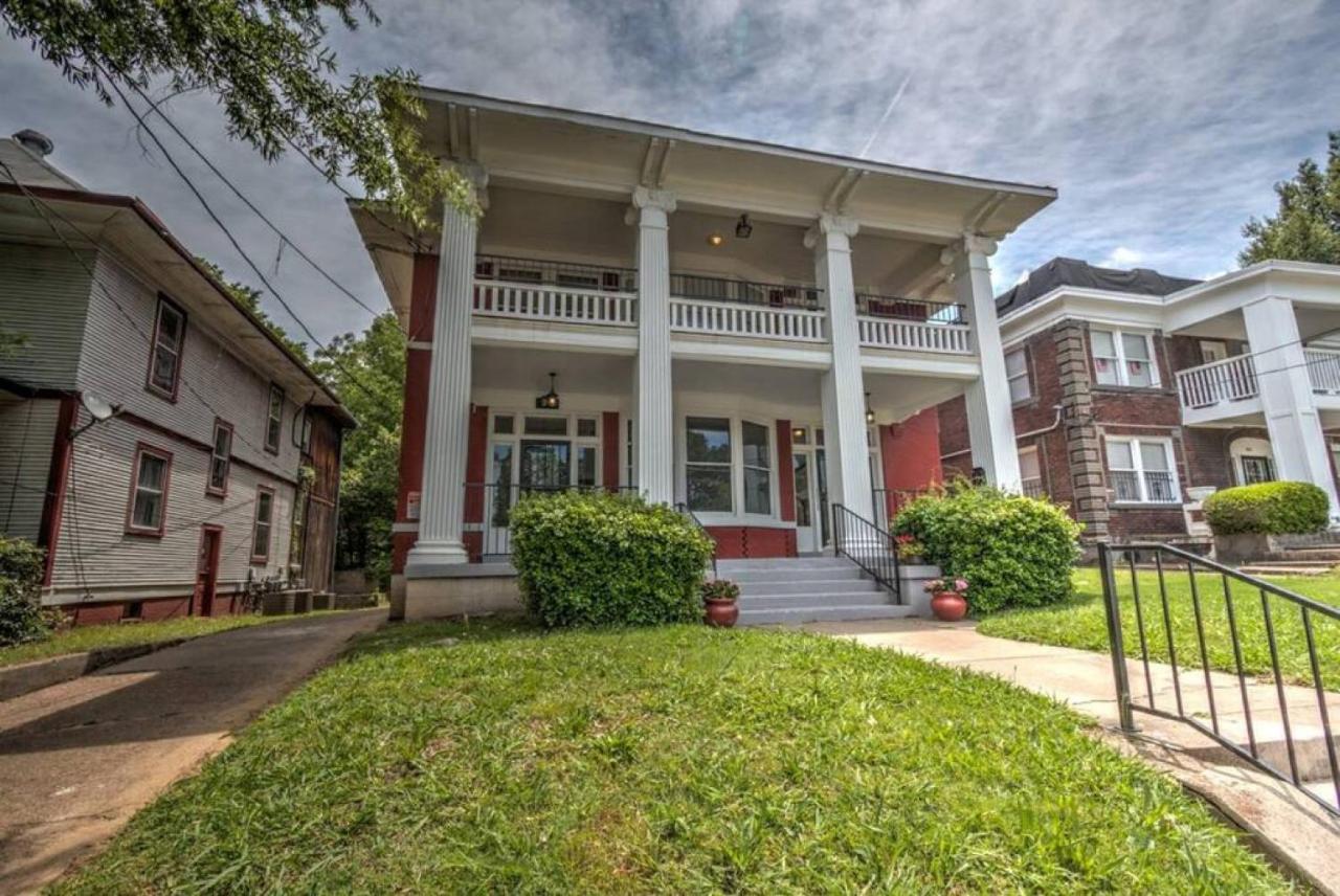 Elegant Colonial With Lovely Details And Character Memphis Exteriör bild